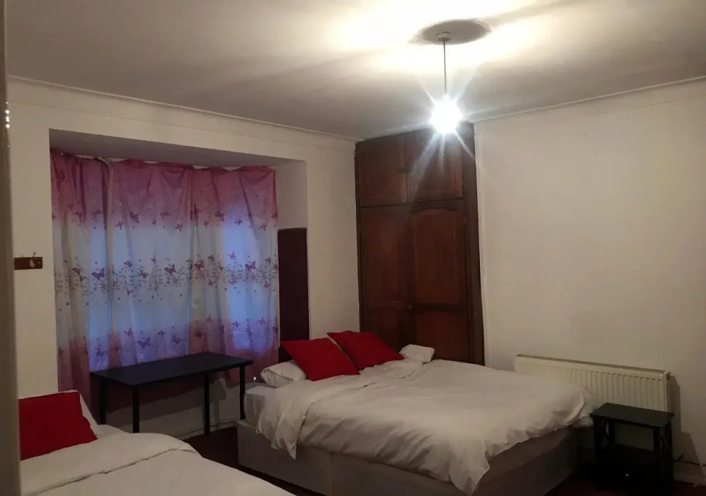 Poplar Guest House