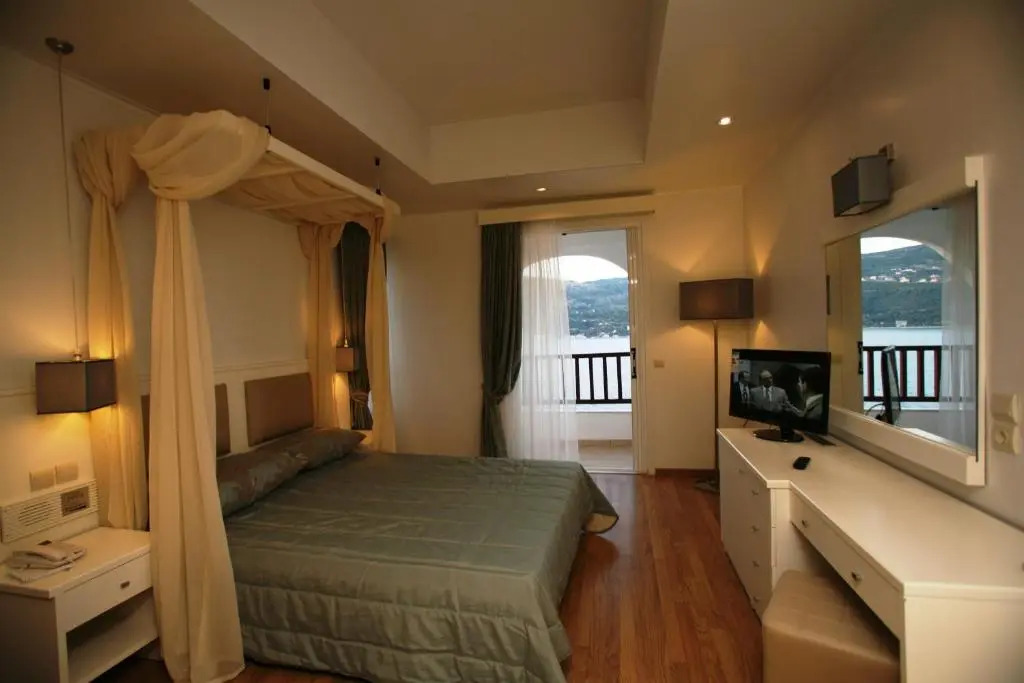 Mirini Hotel