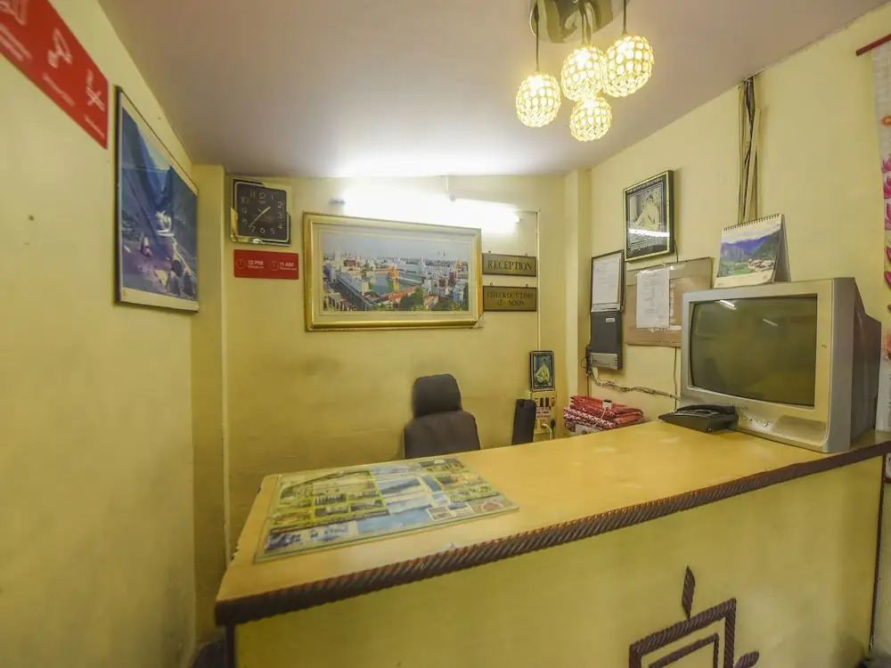 OYO 9452 Hotel Moonlight
