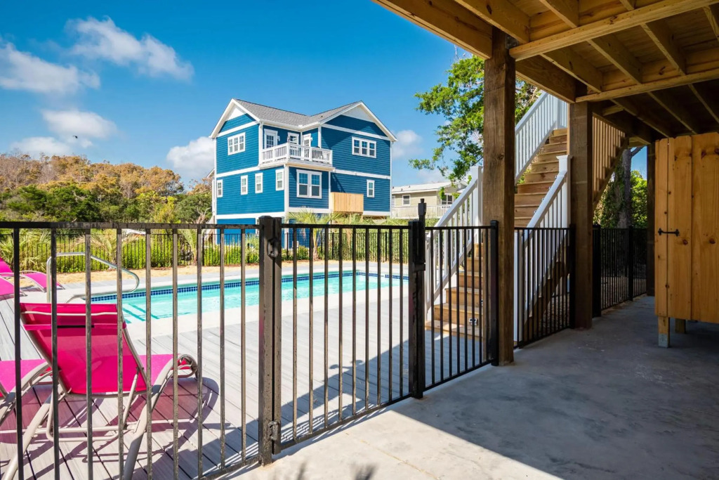 Sweet Sunshine by Oak Island Accommodations