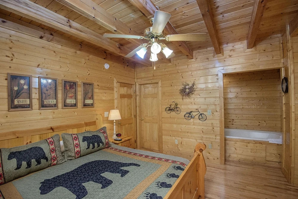 Lockers Lodge by Eagles Ridge Resort