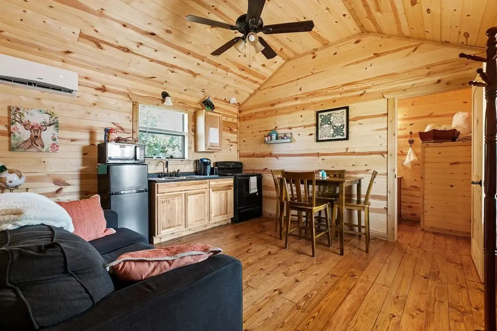 Hr 5 - The Indian 1 Bedroom Cabin by RedAwning
