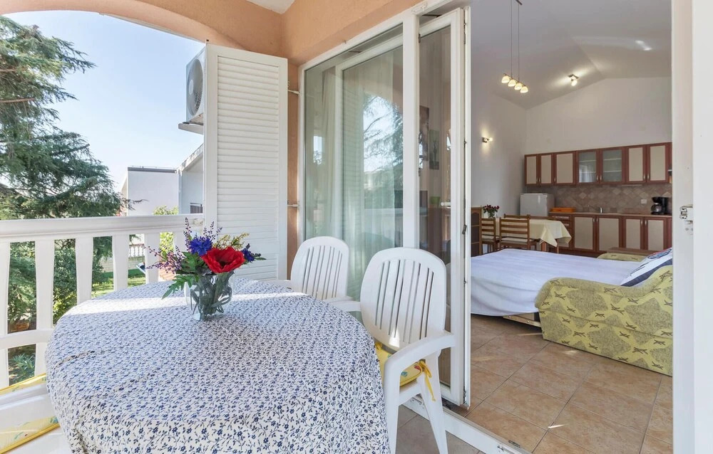 Awesome Apartment in Vodnjan With 1 Bedrooms and Wifi