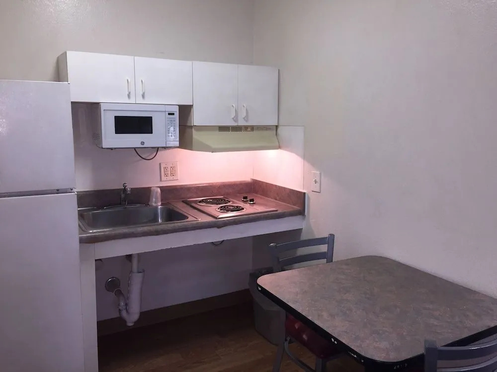 InTown Suites Extended Stay Austin TX - North Lamar