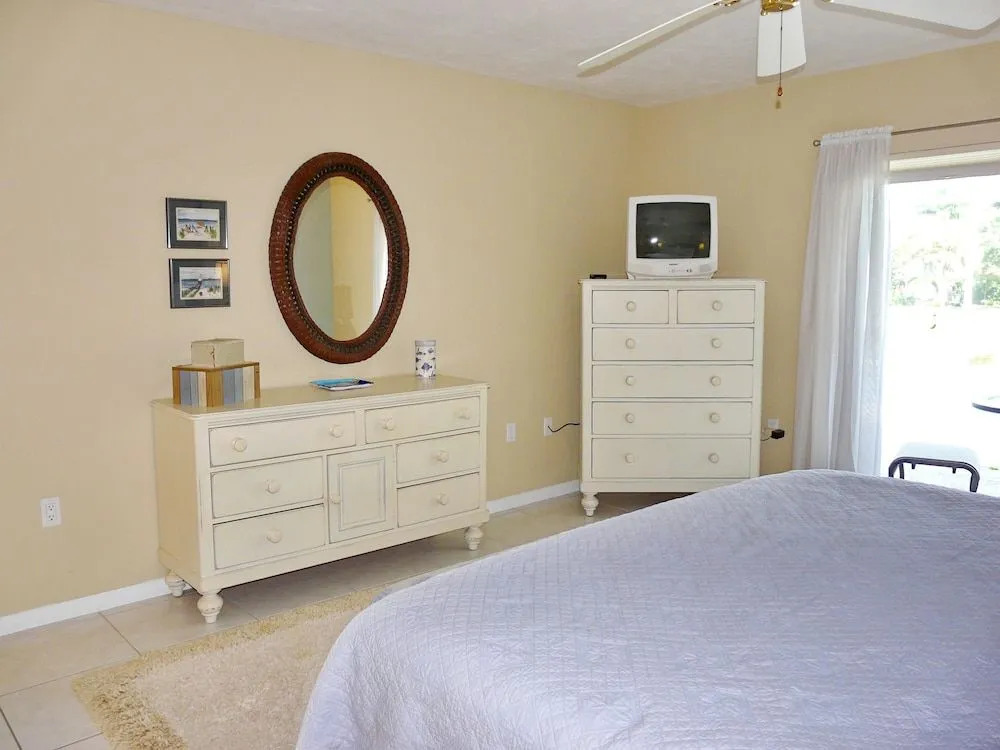 Boater’s paradise with unmatched water views