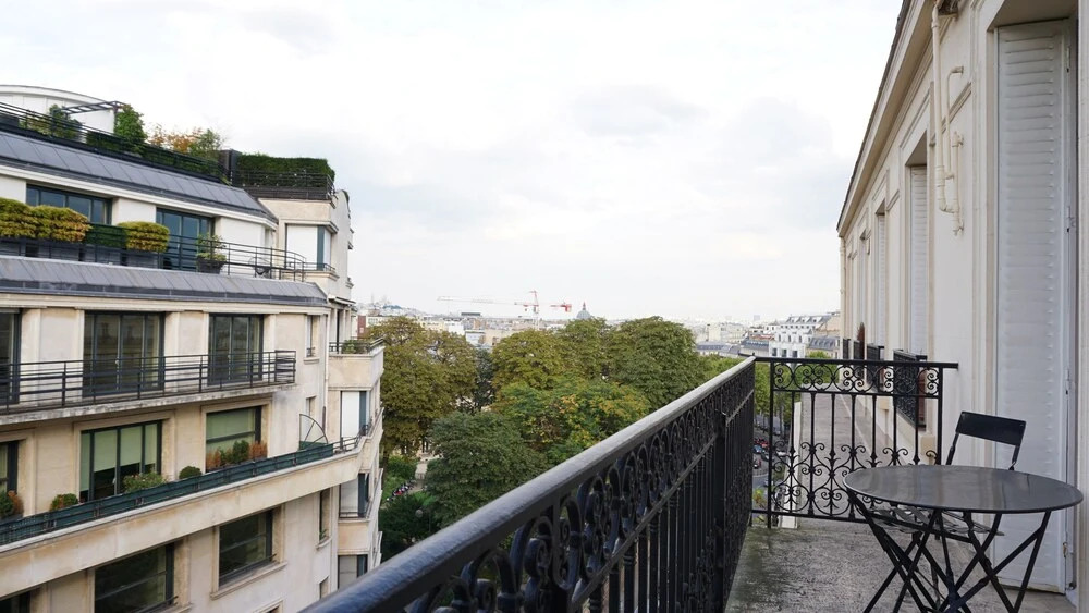 Etoile - 2 pièces - 104 m² - Paris 8