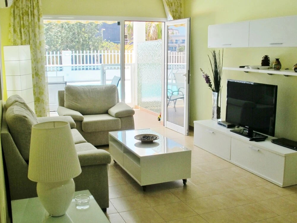 Golden Beach nr 2, Ground Floor Apartment With a Lovely Pool