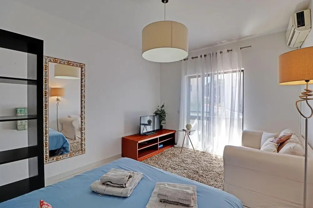 Faro Airport Flats By Homing