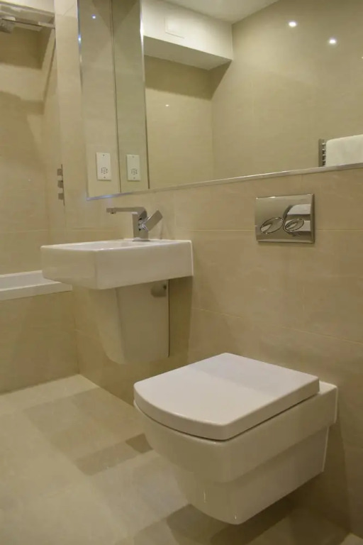 2 Bed Flat In Shadwell