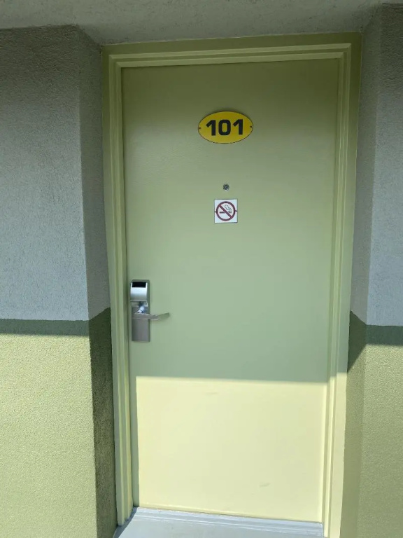 Red Carpet Inn & Suites Wrightstown