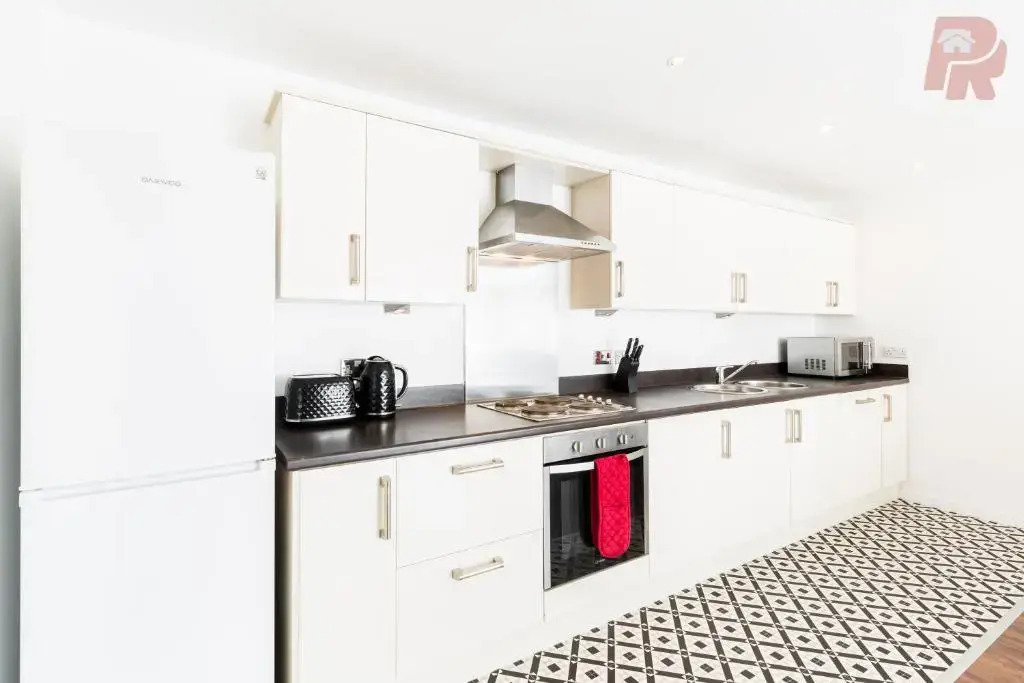 Central Massplaza 2 Bedroom Apartment - Parking & Balcony - Air Conditioned