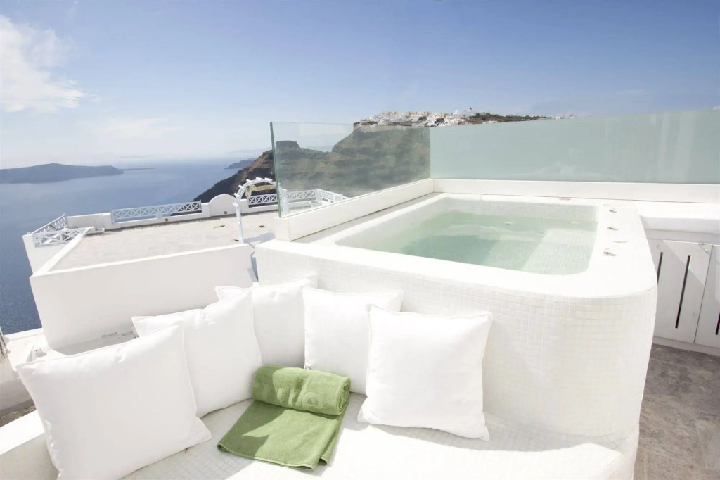 Allure Suites