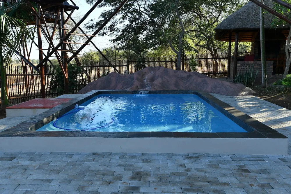 Bona Ngwenya Lodge & Safaris