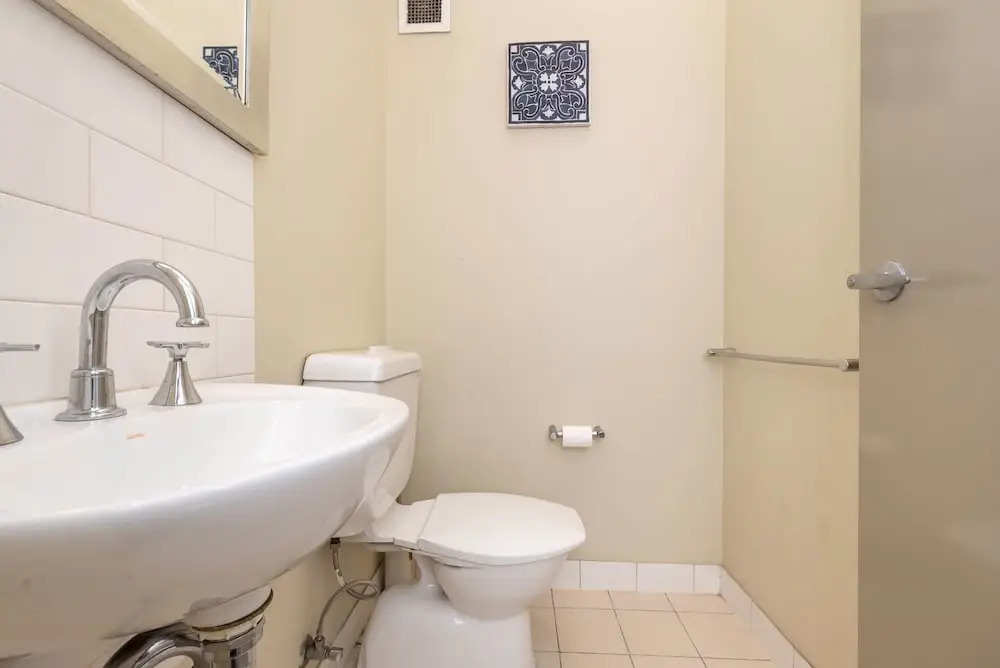 AirM8 Apartments the Oaks