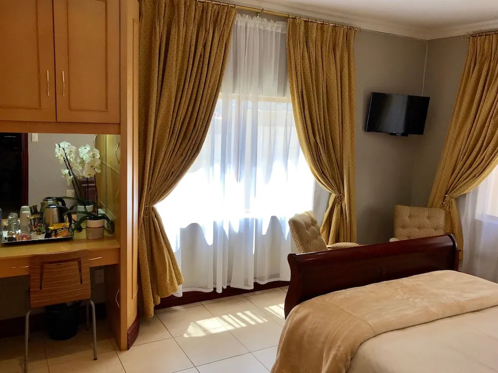 J's Guesthouse