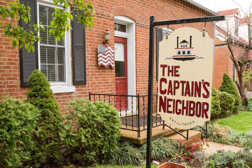 Captain Wohlt Inn Bed & Breakfast