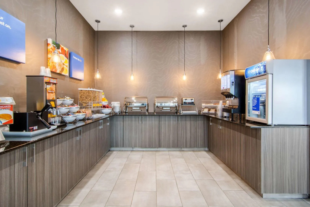 Comfort Inn & Suites