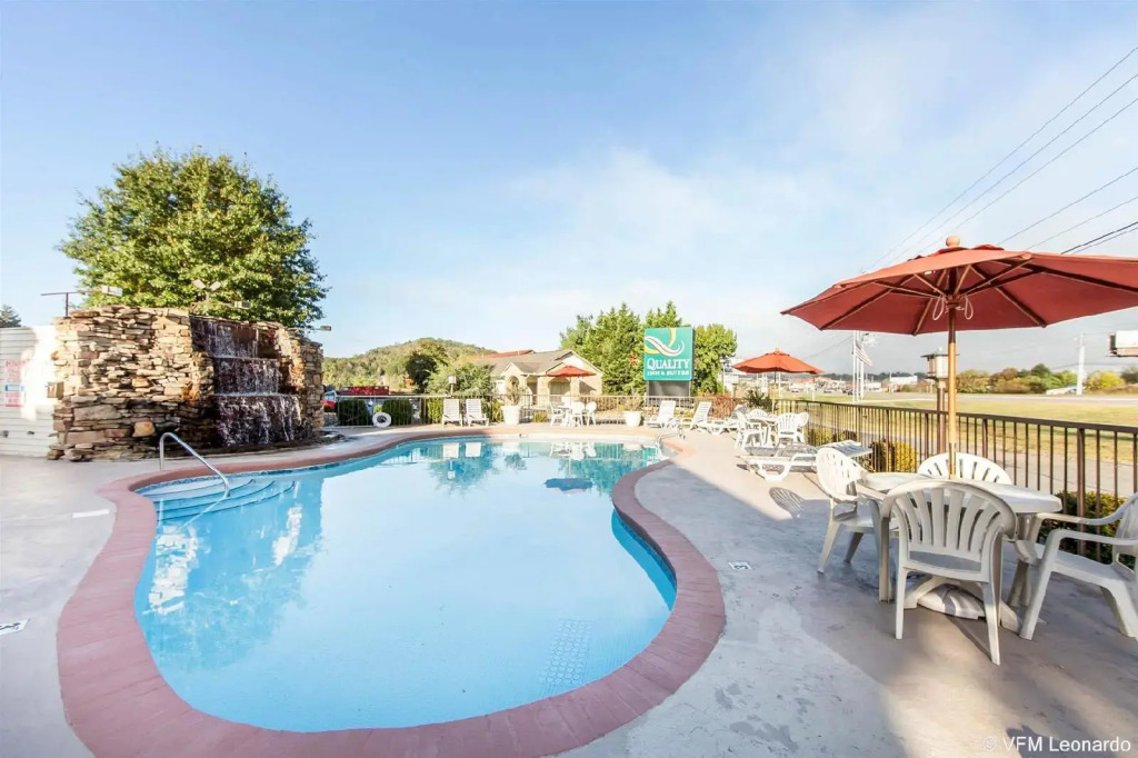 Quality Inn & Suites Sevierville - Pigeon Forge