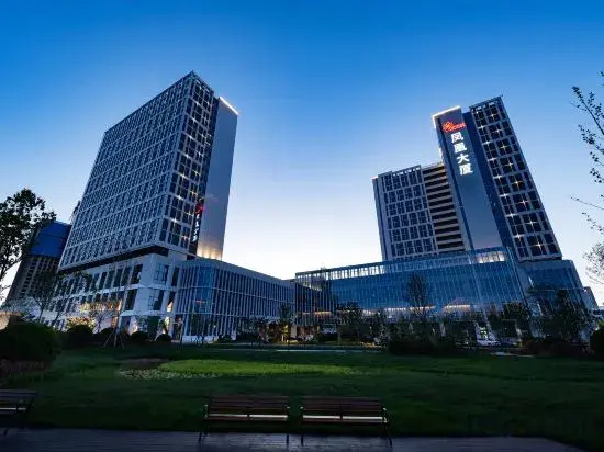 Fenghuang Grand Hotel