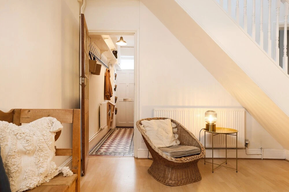 Elegant 2BD House in Colourful Cliftonwood