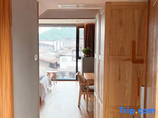 Yichun Dequan Hot Spring Hotel