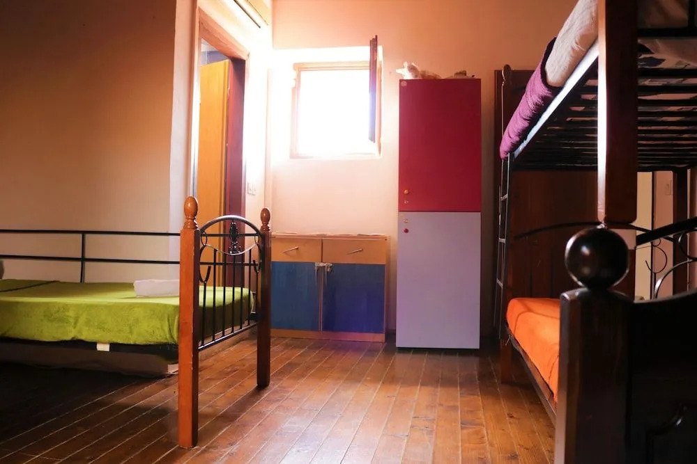 Alma Hostel 2