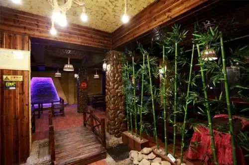 Fengqiuhuang Inn