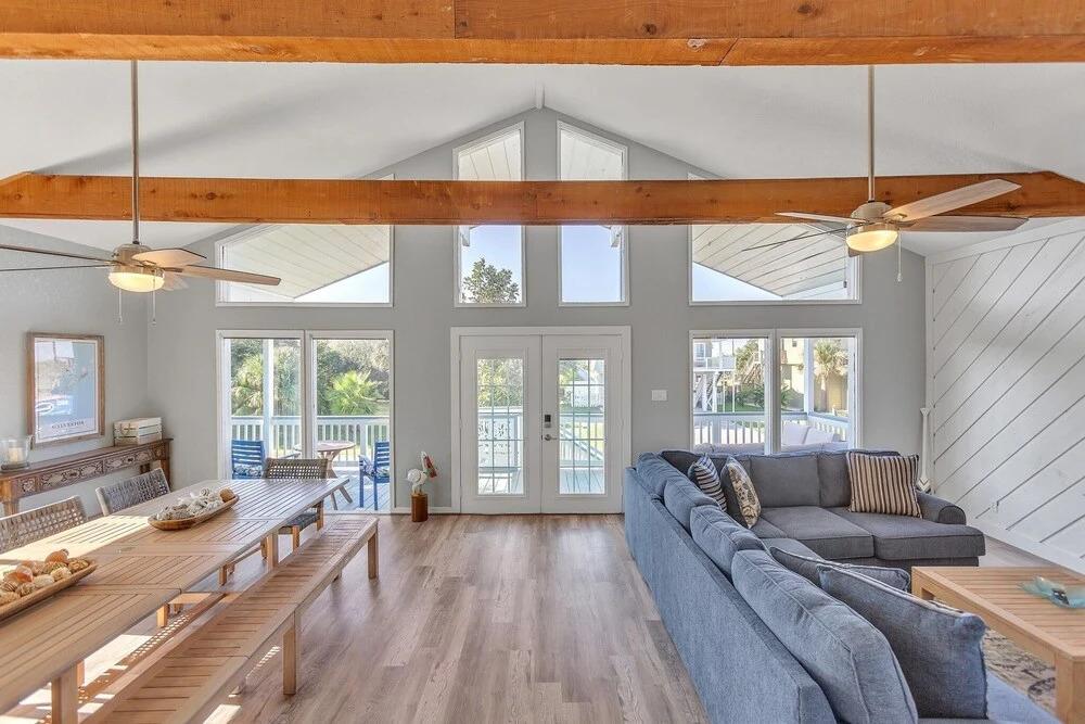 Tequila Little Time 3 Bedroom Home by Redawning