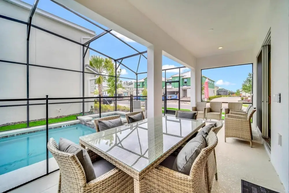 12br Mansion - Sleeps 26 - Family Resort w Private Pool Hot Tub and Games
