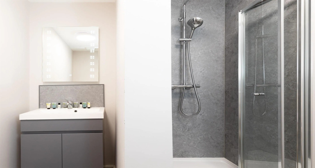 The Clarence Gardens Hotel, BW Signature Collection