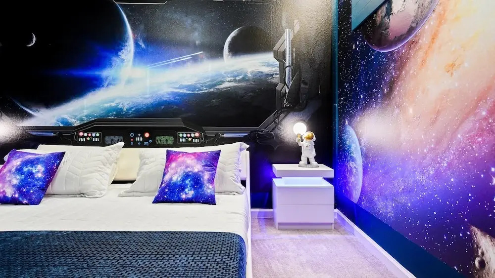Luxury Home: Pool, Theater, Near Disney