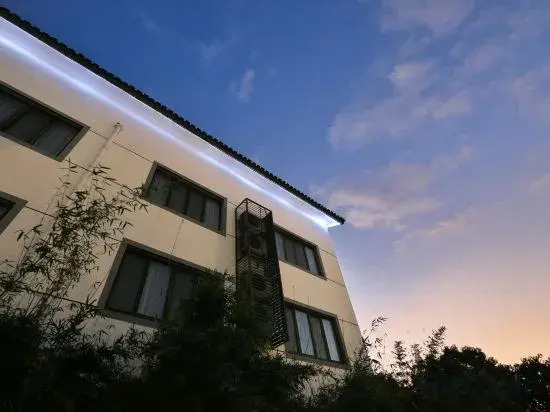 Luyi Resort Hotel