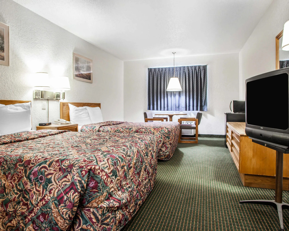 Econo Lodge Kansas City Airport