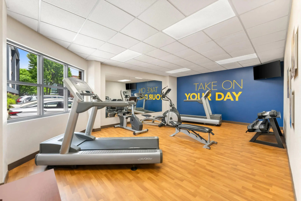 Comfort Suites Bethlehem Near Lehigh University and LVI Airport