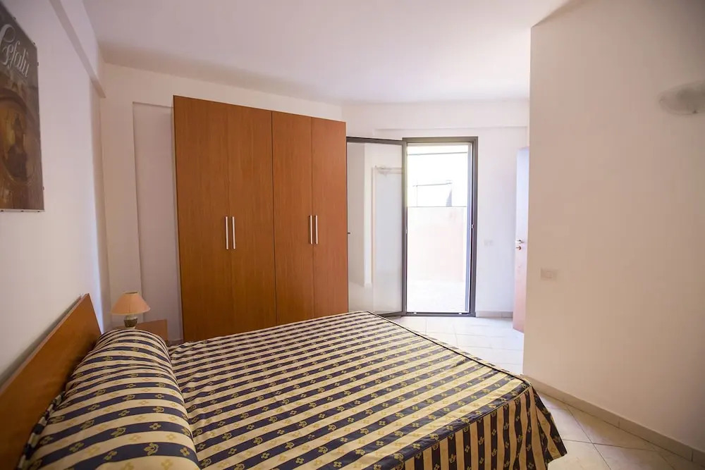 Vincenzo Holiday Houses