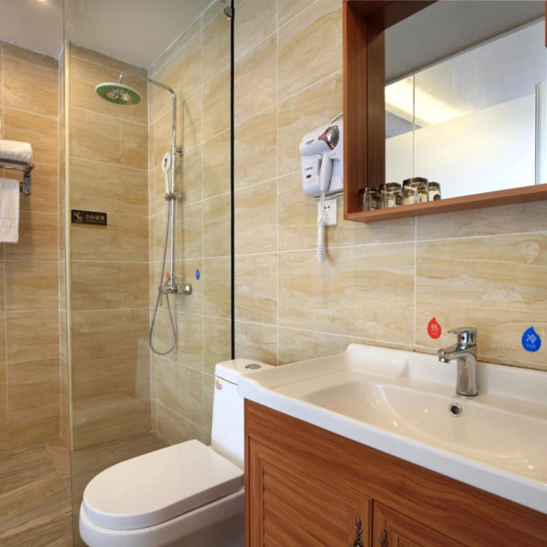 Qingyunge Hotel