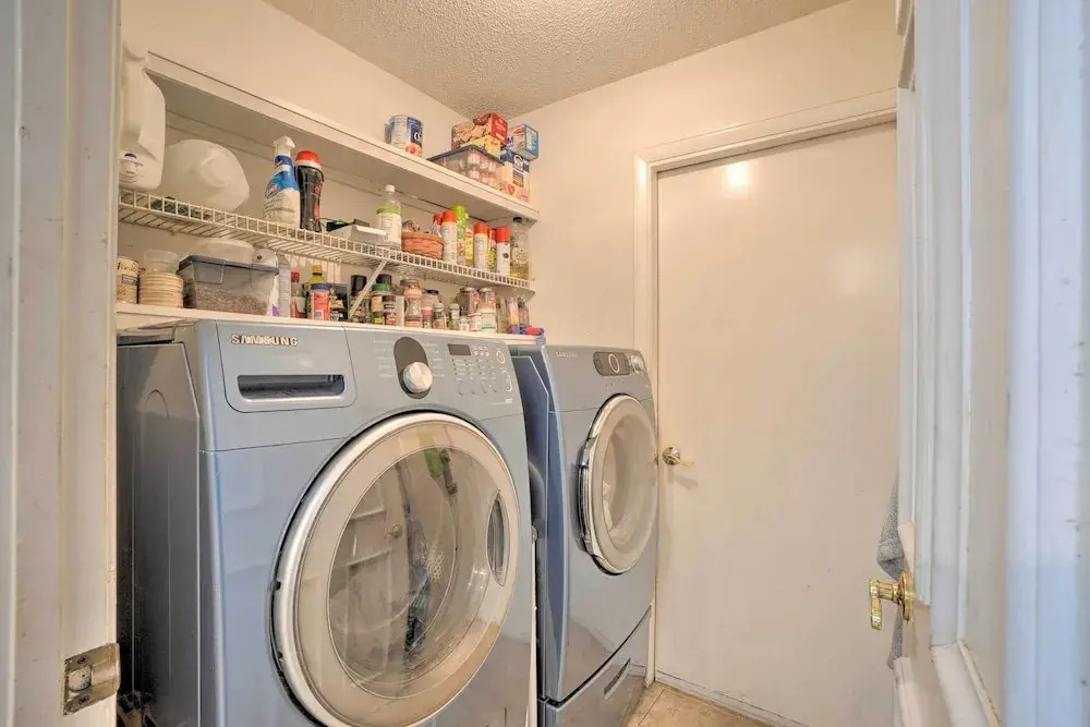 Tampa Home w/ Private Backyard ~ 15 Mi to Downtown