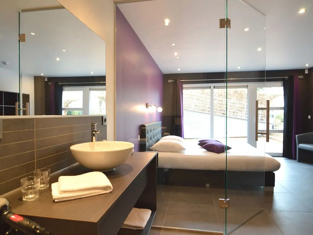 Lavish Villa in Malmedy with Heated Pool, Hot Tub, Infrared Sauna