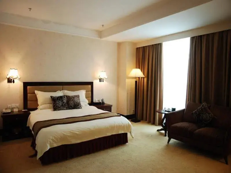 Cheerful Hotel