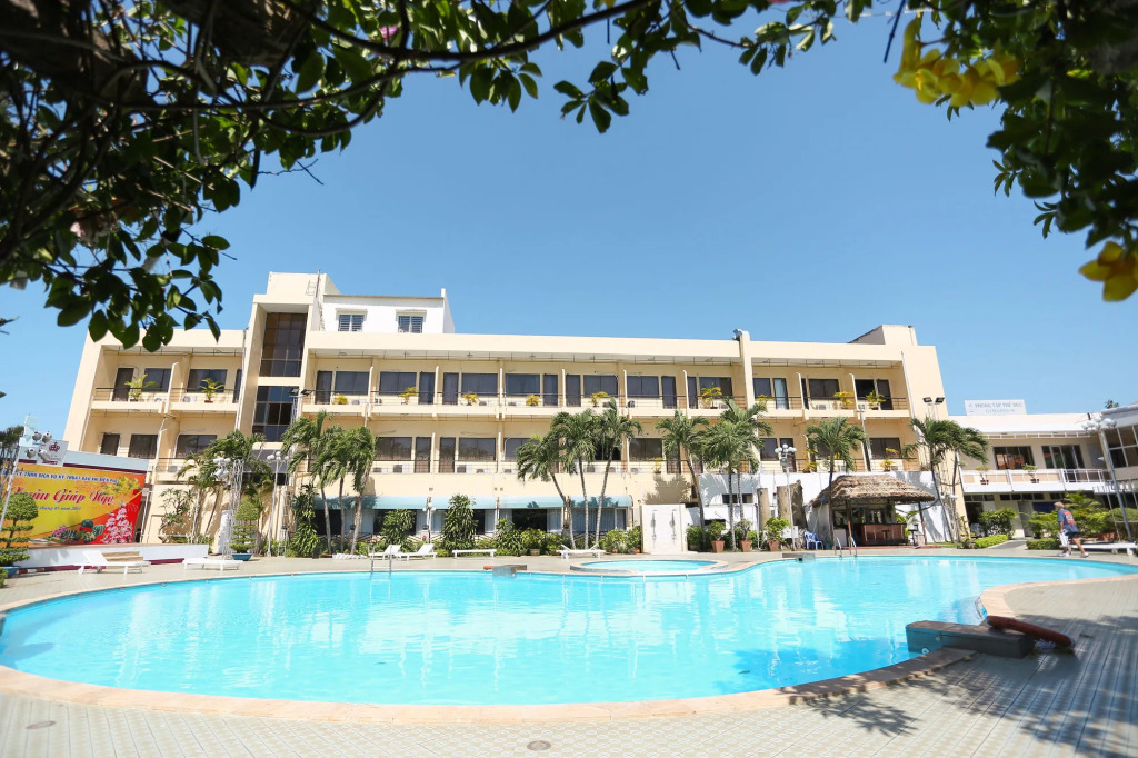 Royal Hotel