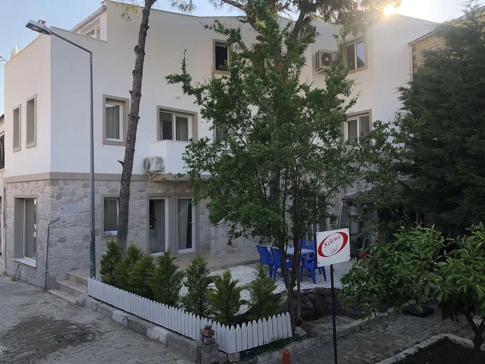 Foça suit