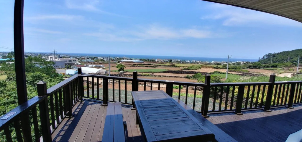 Hue in Aewol Pension