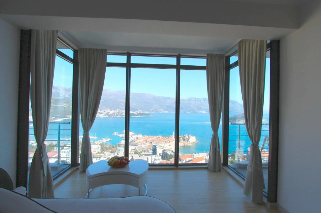 Apartments Aqua