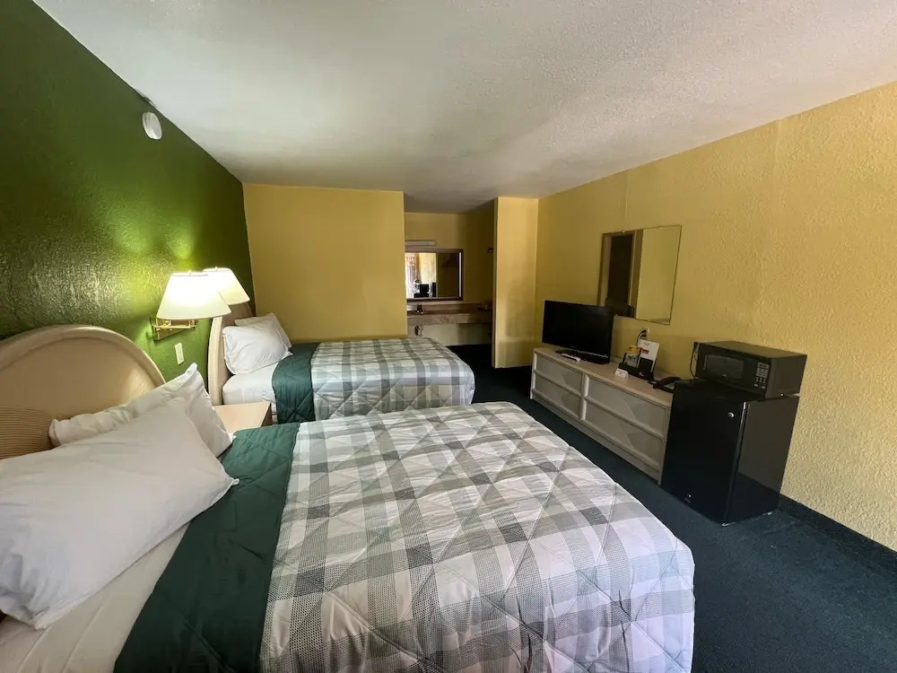 Antlers Inn