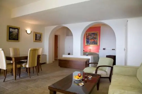 Cycladic Center Economy Rooms
