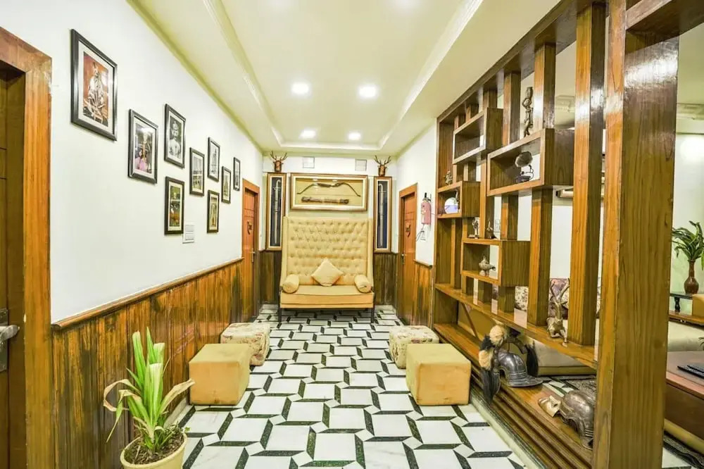 Royal Rafahiya - A Rooftop Lake View Hotel Near Lake Pichola