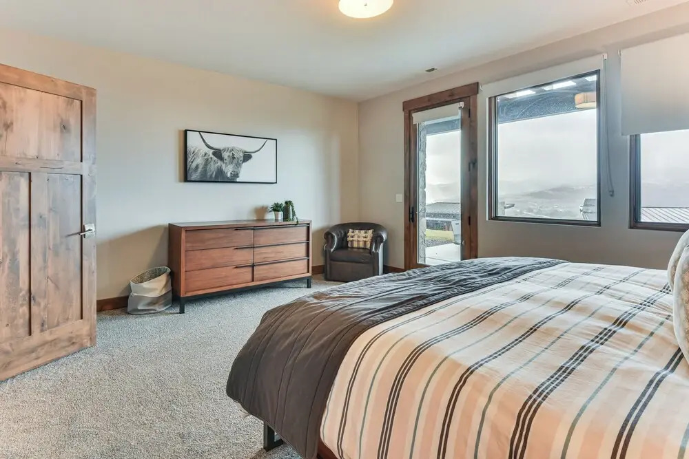 Luxe Eden Gem w/ Hot Tub: 6 Mi to Powder Mountain!