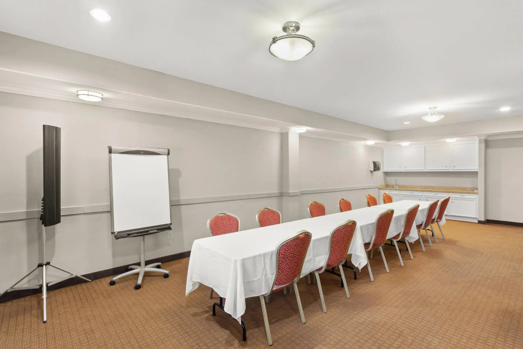 Sleep Inn & Suites Bush Intercontinental - IAH East