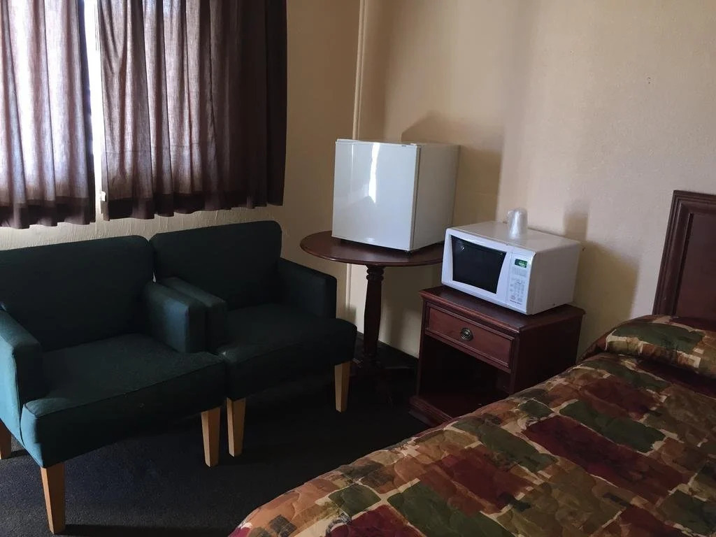 Estevan Motel