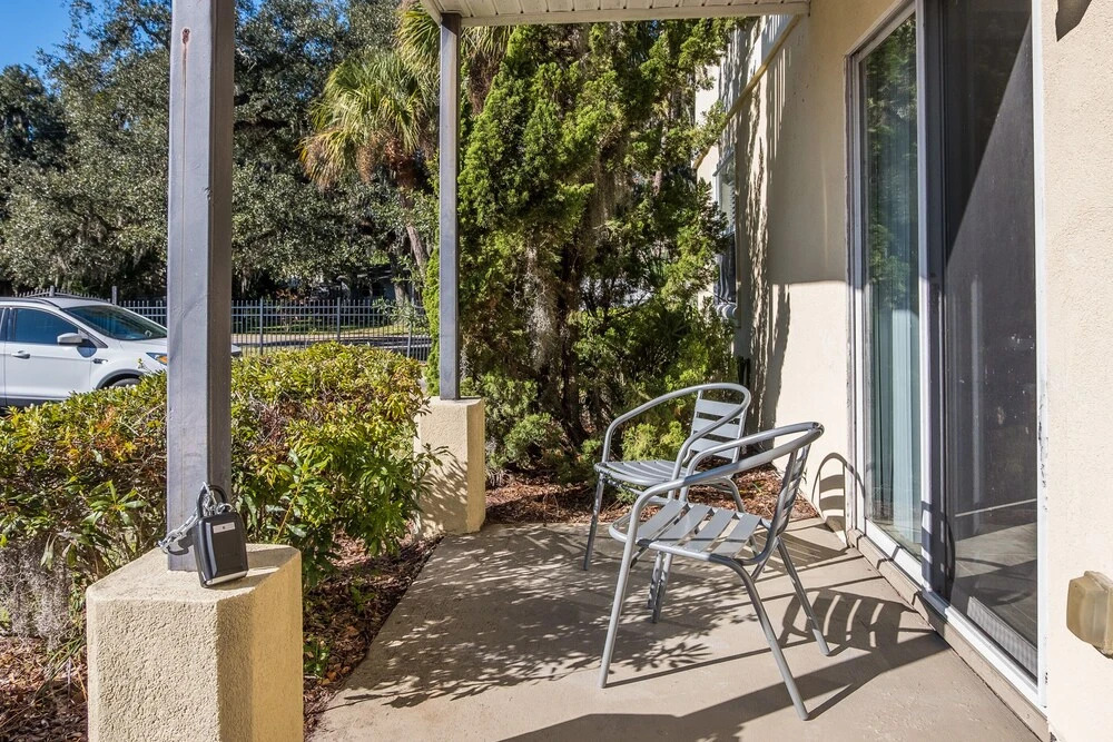Sunny Apartments near Beach by Frontdesk